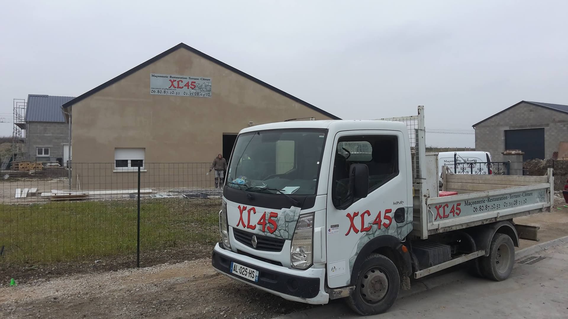 Photo du camion et des bureaux